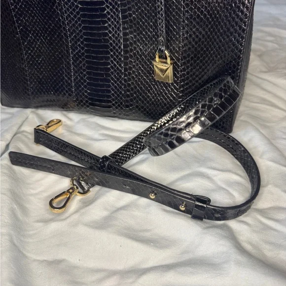 🐍 Michael Kors Genuine Snakeskin Tote – Black (RARE) - Picture 8 of 13